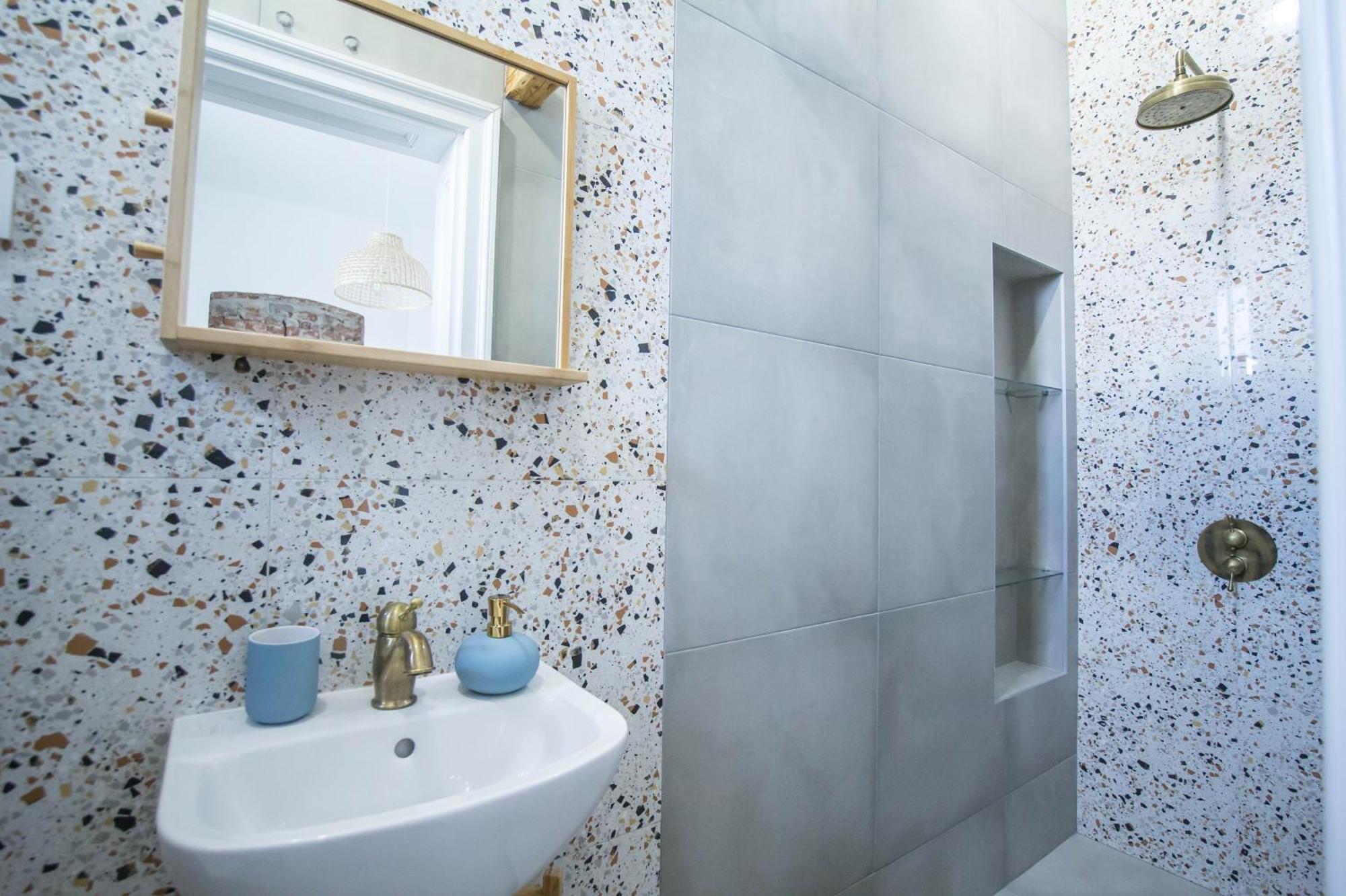 Lion'S Bridge Boutique 2Bdrm Apt, Top Center Gem Sofia Eksteriør billede